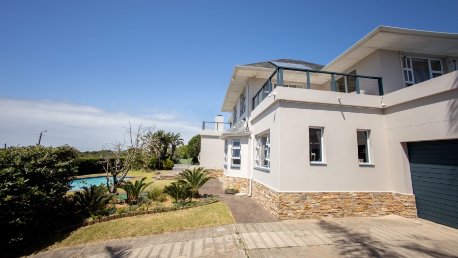 4 Bedroom Property for Sale in Nahoon Beach Eastern Cape